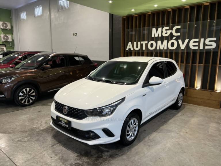 FIAT - ARGO - 2018/2019 - Branca - R$ 52.900,00