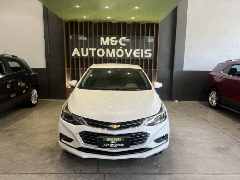 CHEVROLET - CRUZE - 2018/2019 - Branca - R$ 95.900,00