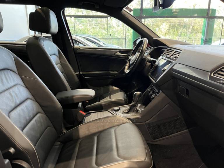 VOLKSWAGEN - TIGUAN - 2021/2021 - Vermelha - R$ 179.900,00