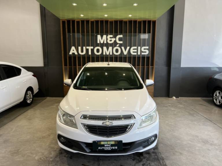 CHEVROLET - PRISMA - 2014/2014 - Branca - R$ 45.900,00