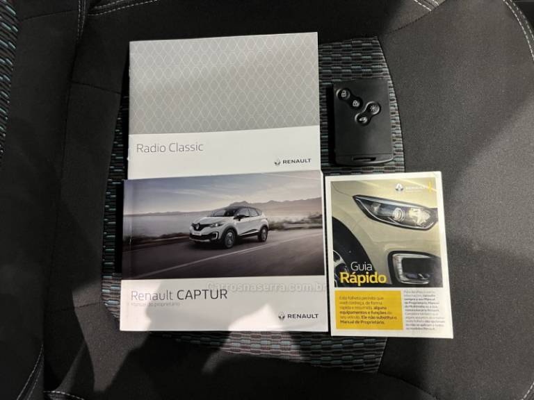 RENAULT - CAPTUR - 2018/2019 - Prata - R$ 72.900,00