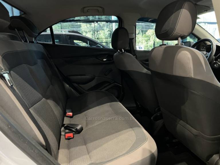 CHEVROLET - PRISMA - 2015/2016 - Prata - R$ 52.900,00