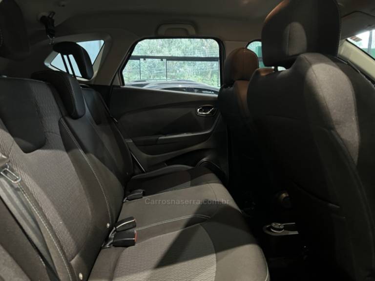RENAULT - CAPTUR - 2018/2019 - Prata - R$ 72.900,00